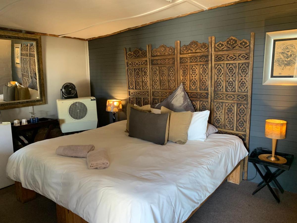 Albergue Karoo Soul Oudtshoorn Exterior foto